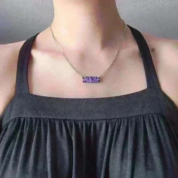 Octopus rectangle pendant on a small silver chain necklace ✦ cute and dainty ✦ - Picture 3 of 7